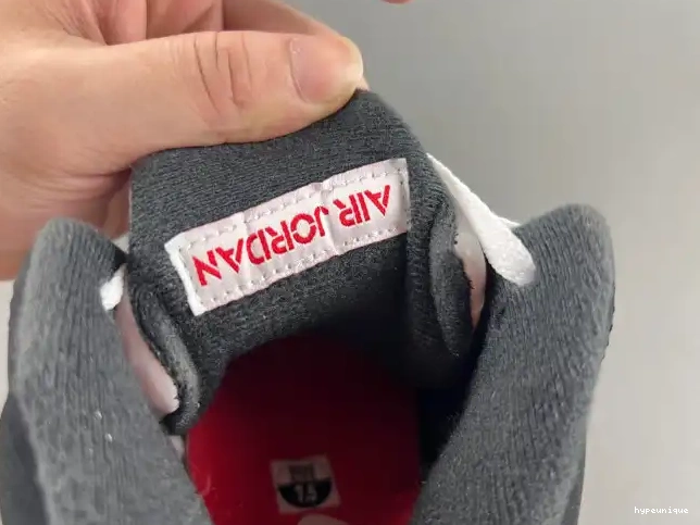 HYPE HF3975-001 Reimagined Black Air Metallic Jordan 5 0617
